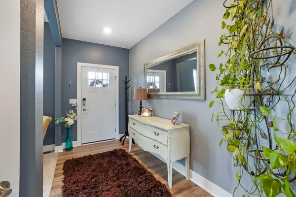 $749,900 | 1390 Foxwood Pass, Oconomowoc, WI 53066