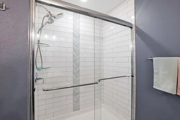 $749,900 | 1390 Foxwood Pass, Oconomowoc, WI 53066