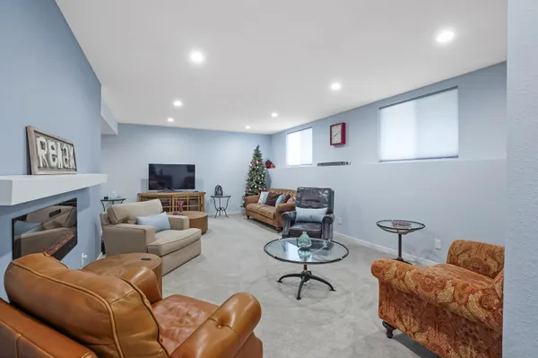 $749,900 | 1390 Foxwood Pass, Oconomowoc, WI 53066