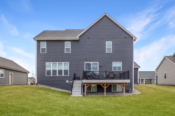 $749,900 | 1390 Foxwood Pass, Oconomowoc, WI 53066