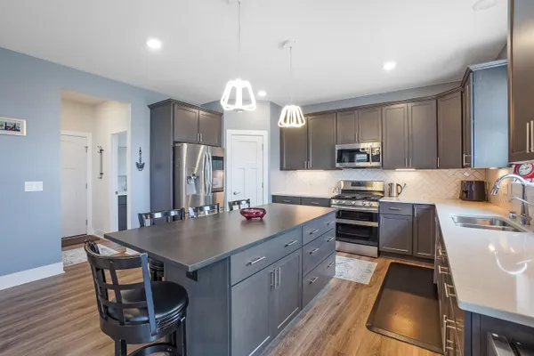 $749,900 | 1390 Foxwood Pass, Oconomowoc, WI 53066