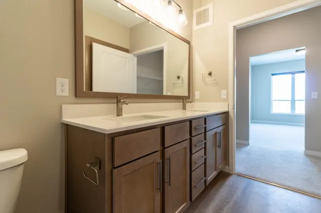 $2,385 | 6450 37th Avenue Northwest, Unit 110, Rochester, MN 55901