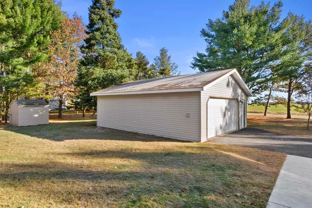 $199,500 | 1019 West 11th Avenue, Arkdale, WI 54613