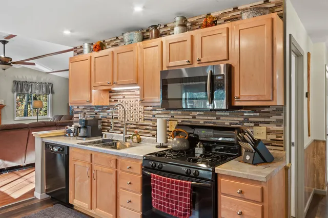 $199,500 | 1019 West 11th Avenue, Arkdale, WI 54613