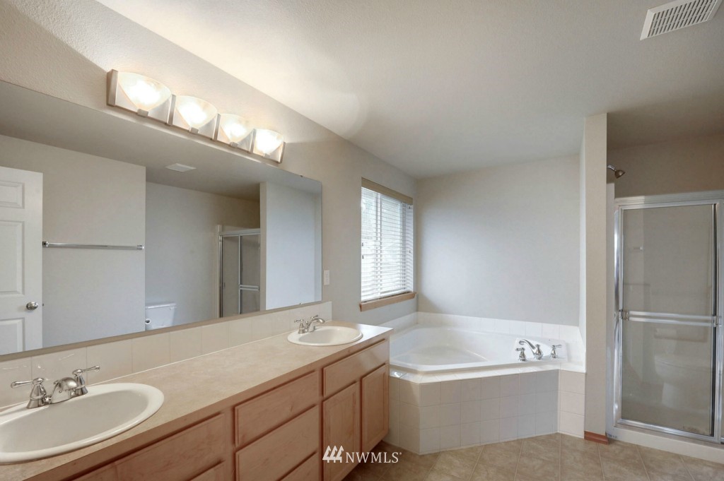 316 Yakima Place Southeast Renton, WA 98059 - Photo 13 of 19 Gallery Image 13