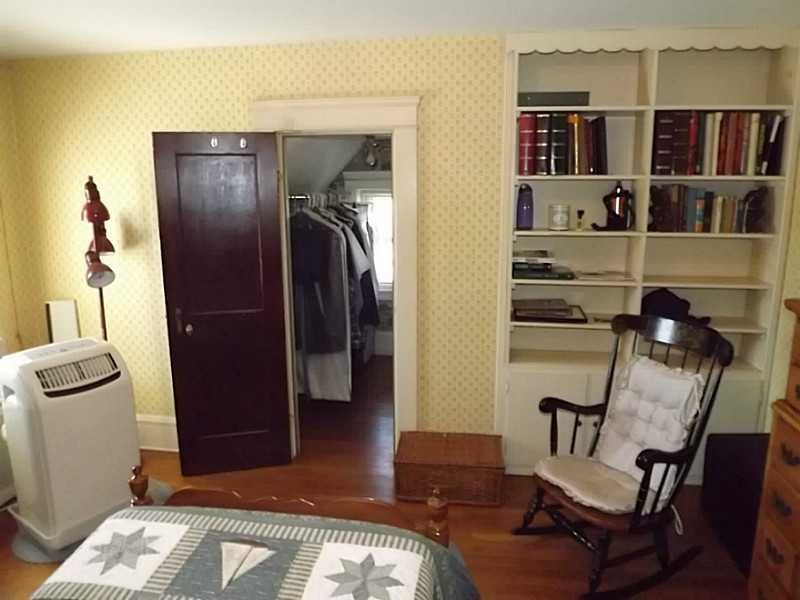 213 Airport Road Warwick, RI 02889 - Photo 10 of 25 Bedroom.