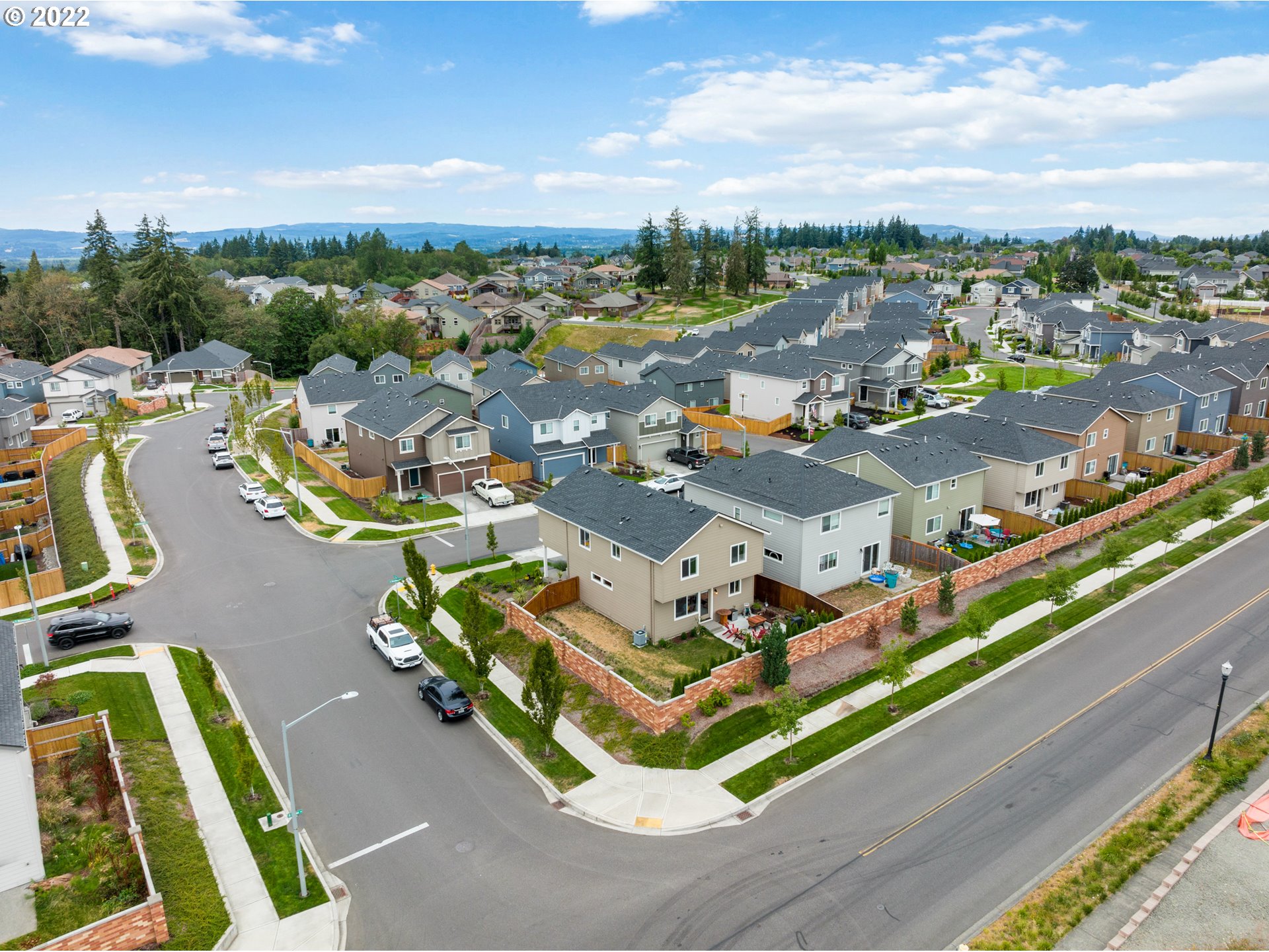2256 South Meadowlark Dr. Ridgefield, WA 98642 - Photo 31 of 32 an aerial view of residential houses with outdoor space