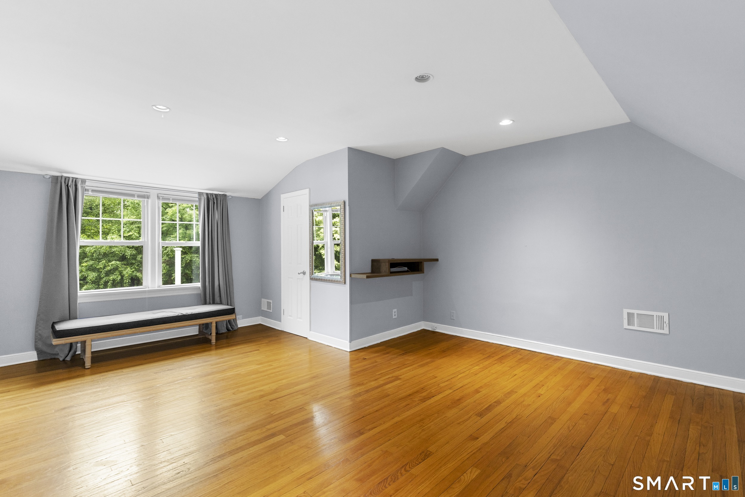 190 East Rocks Road Norwalk, CT 06851 - Photo 28 of 38 a view of an empty room with a window