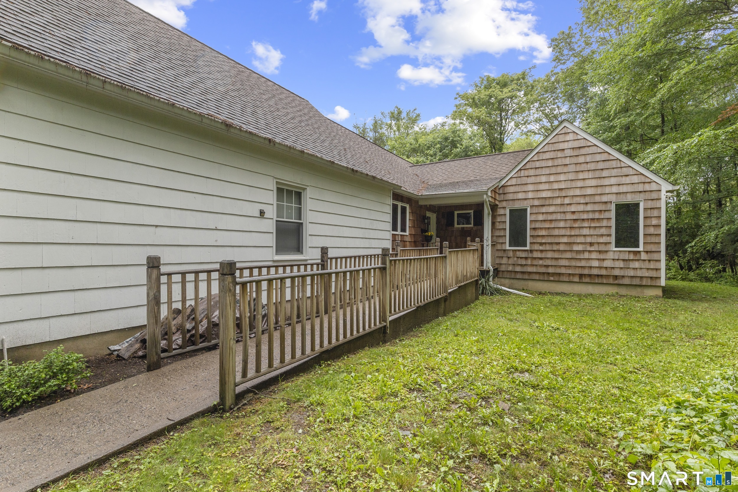 190 East Rocks Road Norwalk, CT 06851 - Photo 33 of 38 a view of a backyard