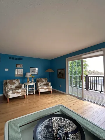 $2,500 | 11605 North Sunrise Drive, Syracuse, IN 46567