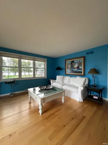 $2,500 | 11605 North Sunrise Drive, Syracuse, IN 46567