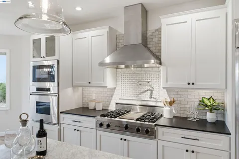 $1,700,000 | 24785 Fairview Avenue, Hayward, CA 94542