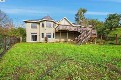 $1,700,000 | 24785 Fairview Avenue, Hayward, CA 94542