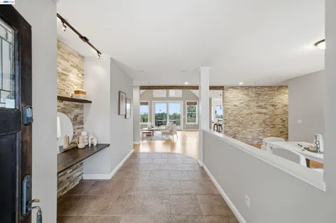 $1,700,000 | 24785 Fairview Avenue, Hayward, CA 94542