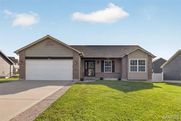 $300,000 | 303 Mike Drive, Truesdale, MO 63380
