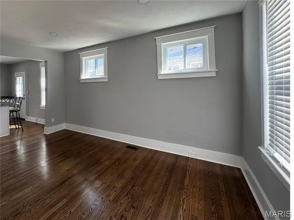 $2,950 | 729 Luckystone Avenue, St. Louis, MO 63122
