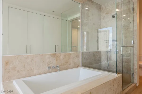 $6,000 | 3726 South Las Vegas Boulevard, Unit 1012, Las Vegas, NV 89158