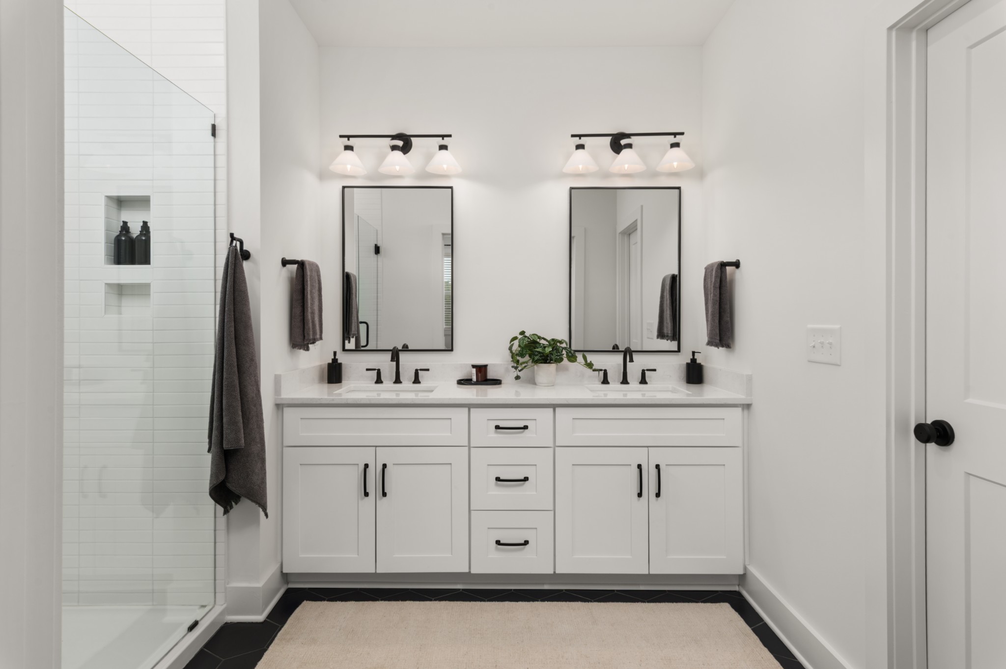 322 Mulberry Terrace, Unit A Madison, TN 37115 - Photo 20 of 33 a spacious bathroom with double sink and a mirror