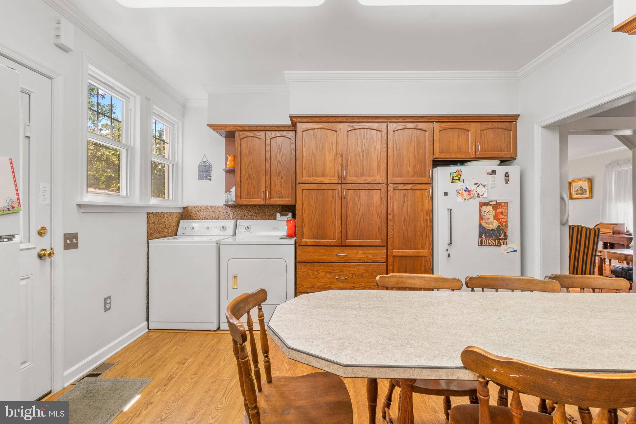 509 Academy Road Catonsville, MD 21228 - Photo 19 of 37 Great eating area or prep space (note washer/dryer