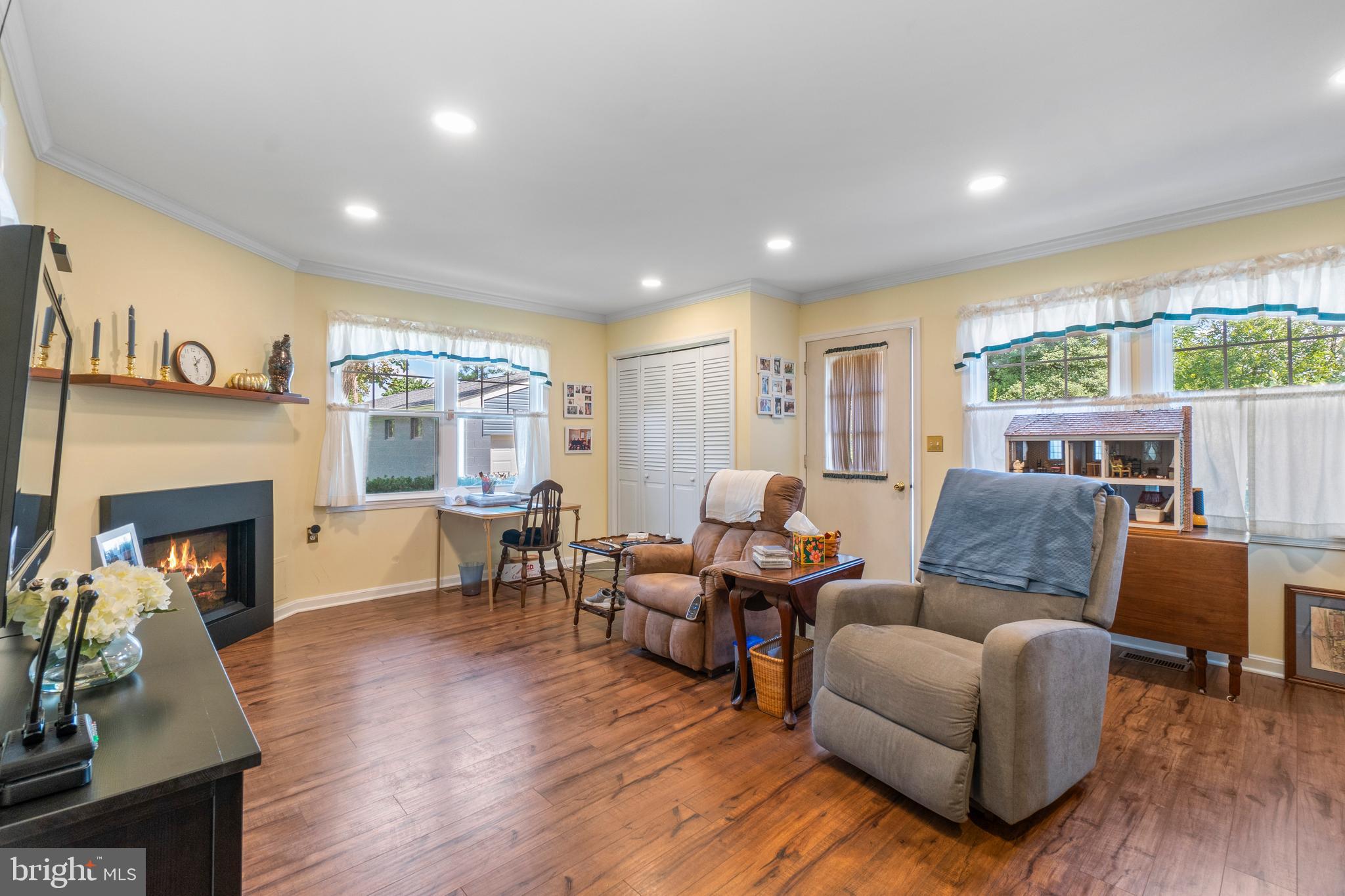 509 Academy Road Catonsville, MD 21228 - Photo 28 of 37 Beautiful picture window overlooks yard