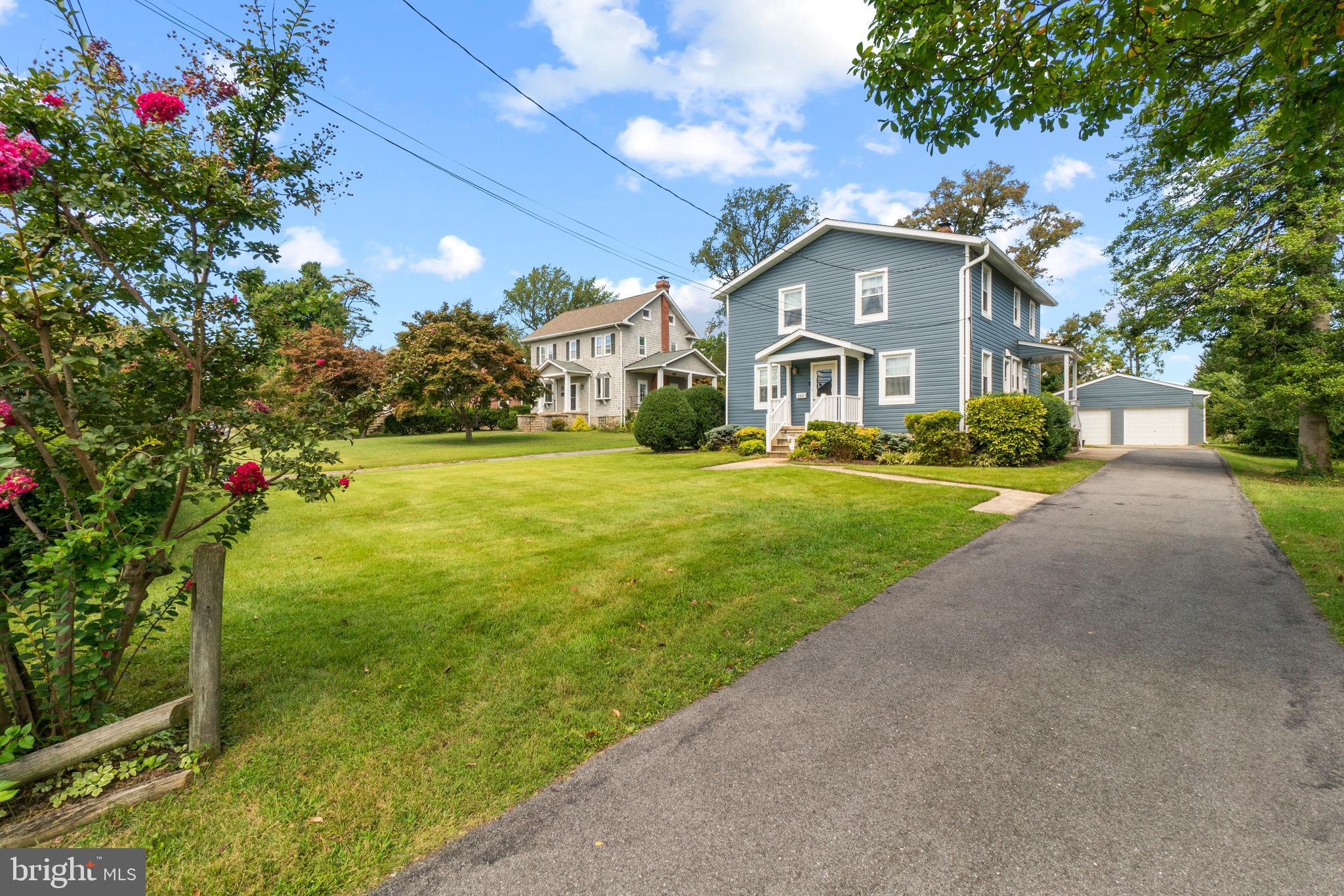 509 Academy Road Catonsville, MD 21228 - Photo 3 of 37 Extended driveway to 4 car garage