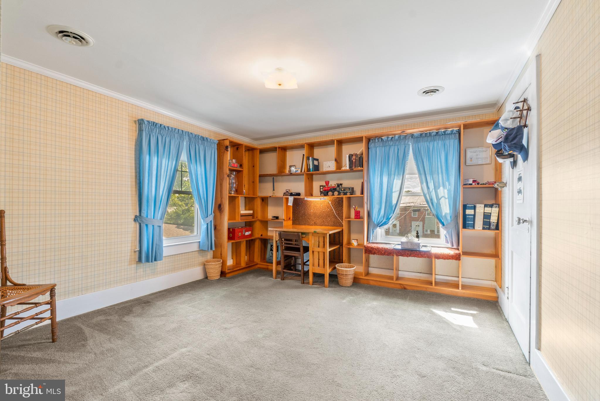 509 Academy Road Catonsville, MD 21228 - Photo 34 of 37 BR #3 with built-in also ideal for toys