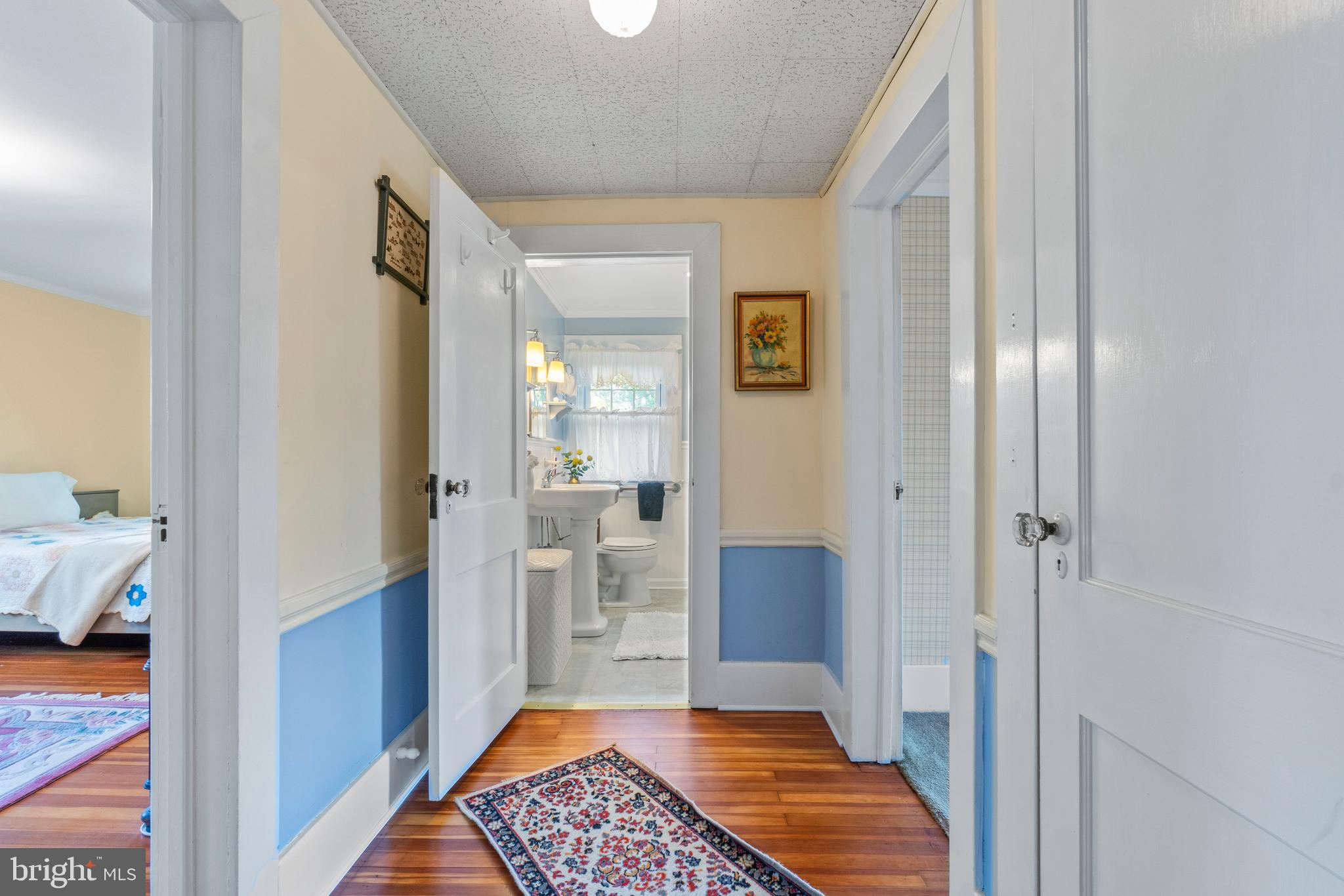 509 Academy Road Catonsville, MD 21228 - Photo 36 of 37 Open hallway- w/linen closet