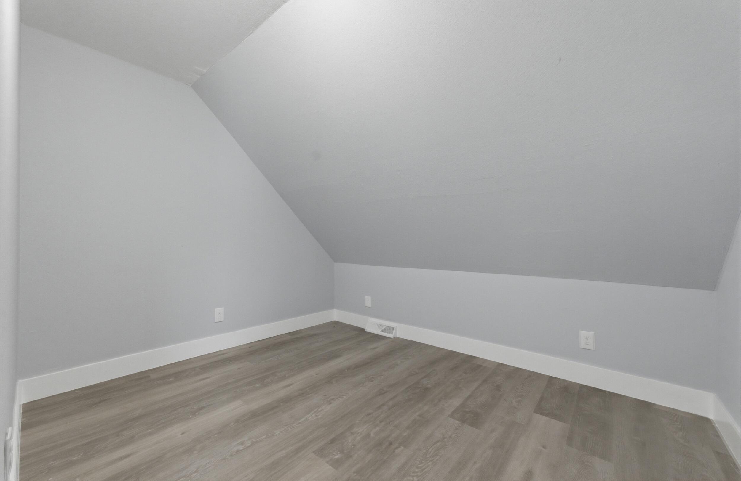 712 South 37th Street, Unit 712A Milwaukee, WI 53215 - Photo 19 of 26 24