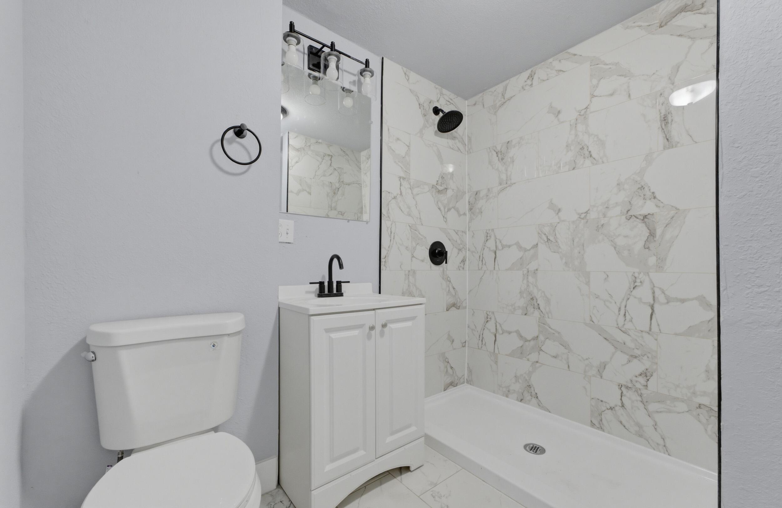 712 South 37th Street, Unit 712A Milwaukee, WI 53215 - Photo 20 of 26 14