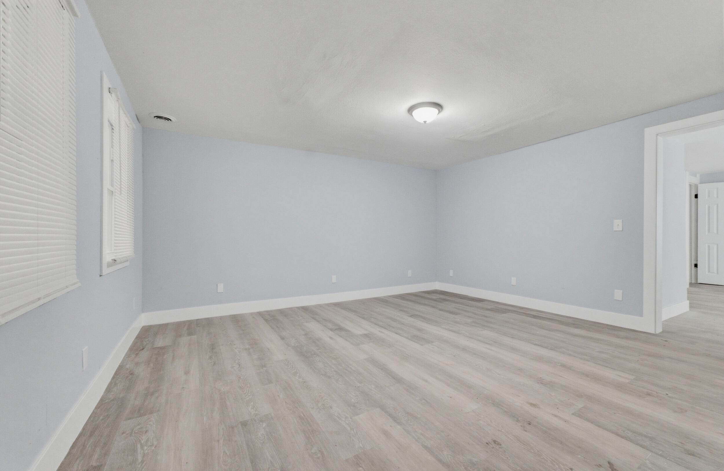 712 South 37th Street, Unit 712A Milwaukee, WI 53215 - Photo 5 of 26 8