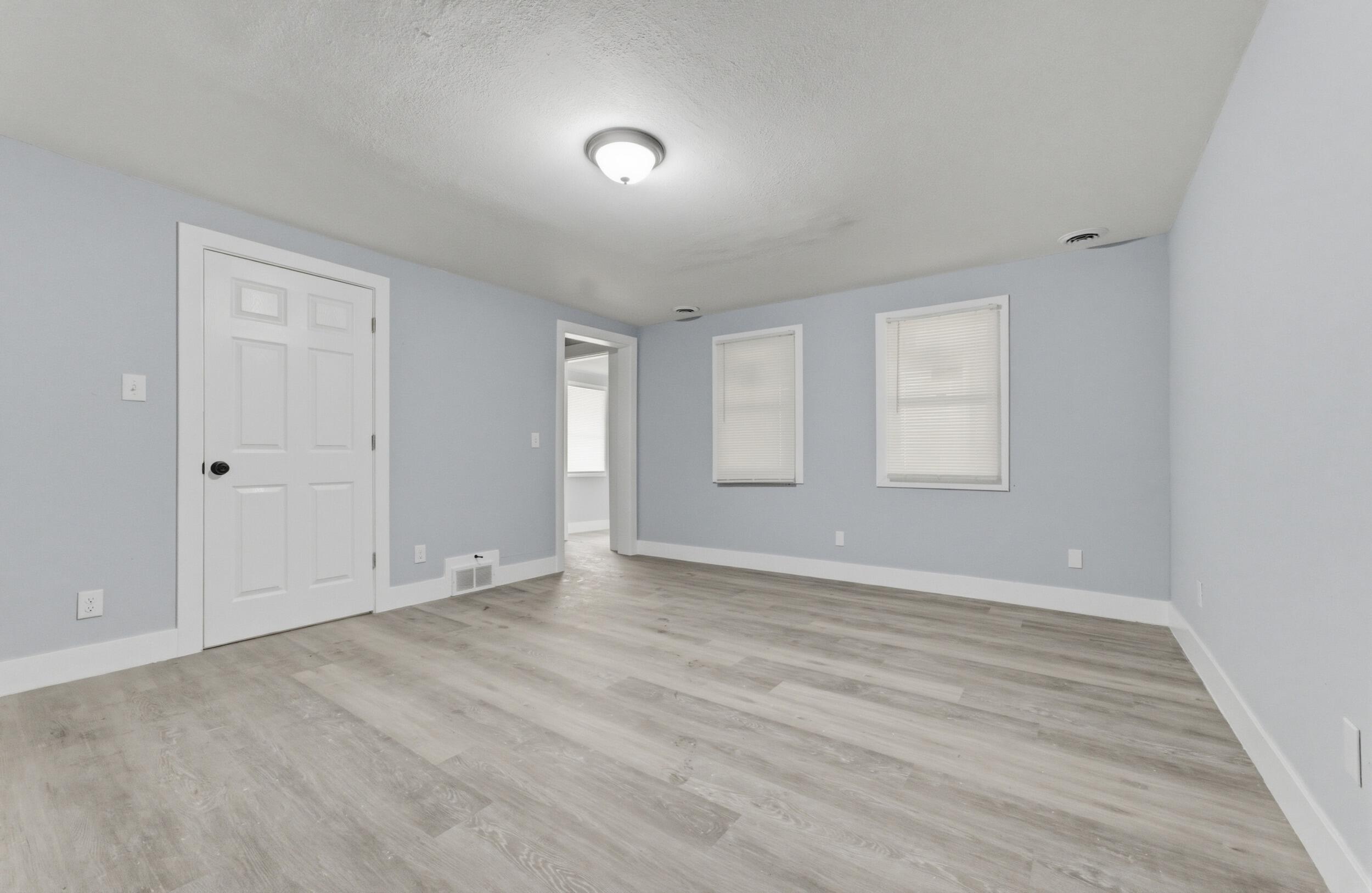 712 South 37th Street, Unit 712A Milwaukee, WI 53215 - Photo 6 of 26 9