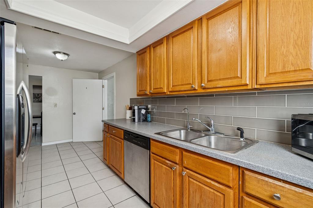 7518 Sequoia Drive New Port Richey, FL 34653 - Photo 10 of 26