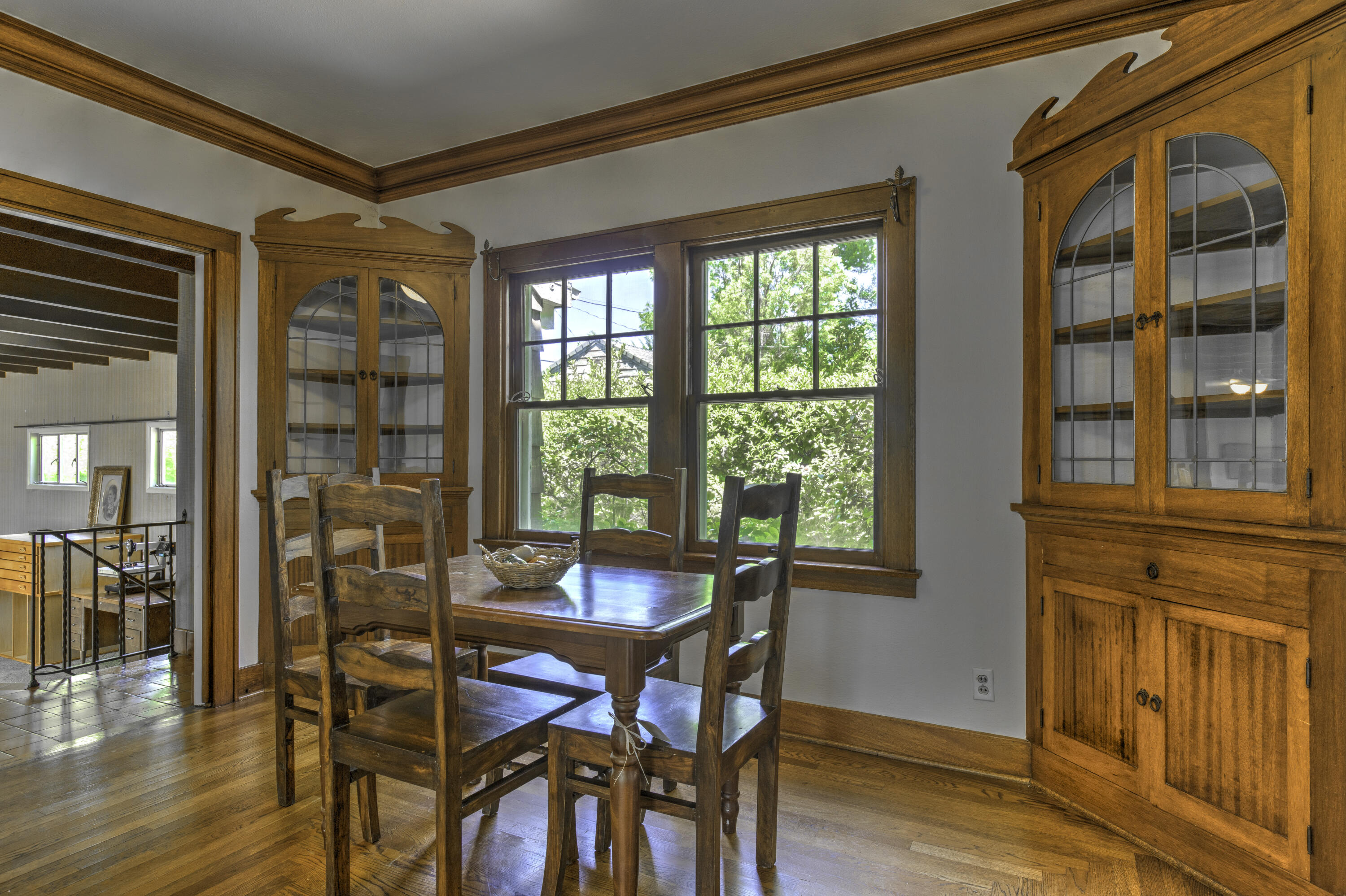 2419 Hillcrest Road Medford, OR 97504 - Photo 21 of 63 797A8931_2_3_4_5-Edit-Edit