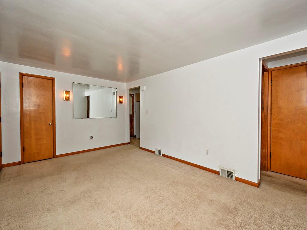 869 Falck Road McKees Rocks, PA 15136 - Photo 11 of 24 Gallery Image 11