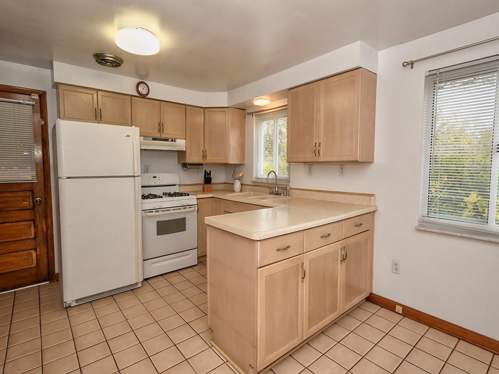 869 Falck Road McKees Rocks, PA 15136 - Photo 12 of 24 Gallery Image 12