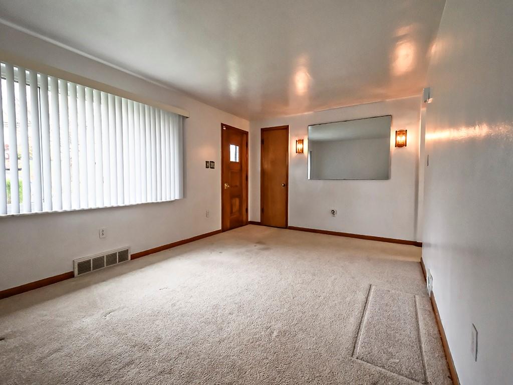 869 Falck Road McKees Rocks, PA 15136 - Photo 9 of 24 Gallery Image 9