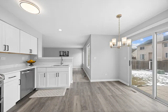 $414,900 | 631 Kingsbrooke Crossing, Bolingbrook, IL 60440