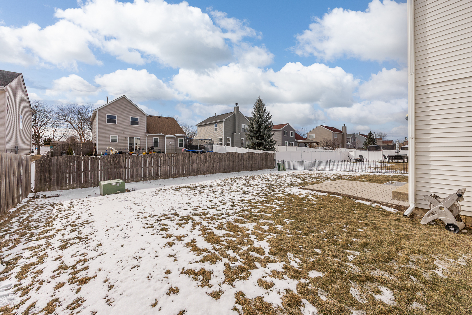 631 Kingsbrooke Crossing Bolingbrook, IL 60440 - Photo 36 of 40 a view of a road with a building in the background