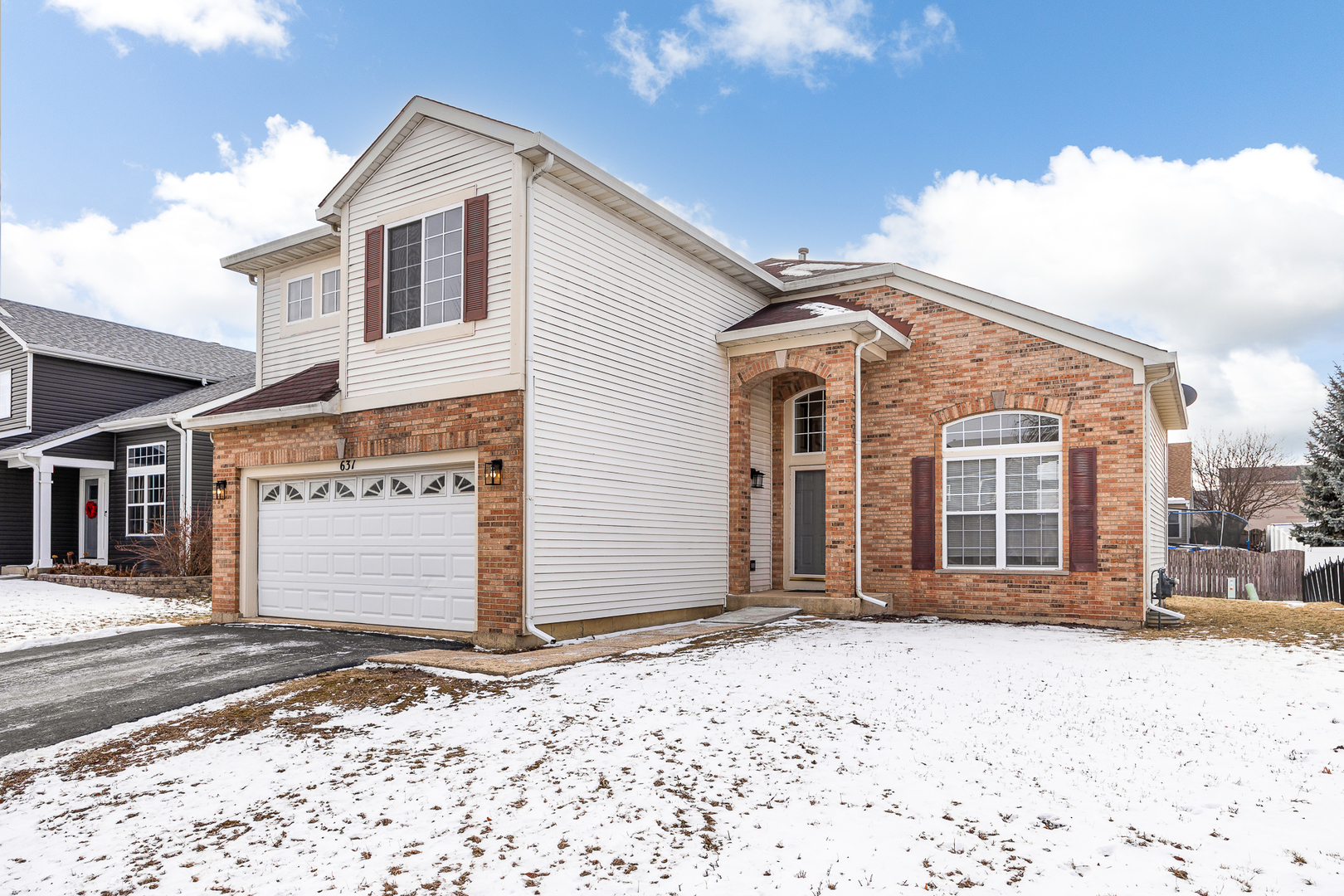 631 Kingsbrooke Crossing Bolingbrook, IL 60440 - Photo 40 of 40 a front view of a house