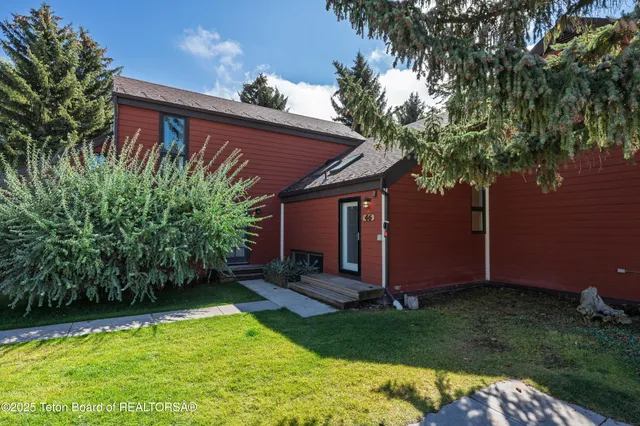 $1,100,000 | 1040 Smith Lane, Unit 46, Jackson, WY 83001
