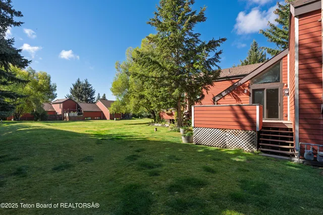 $1,100,000 | 1040 Smith Lane, Unit 46, Jackson, WY 83001