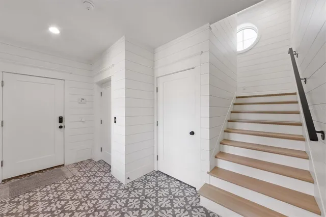 $5,995,000 | 403 North Shore Drive, Anna Maria, FL 34216