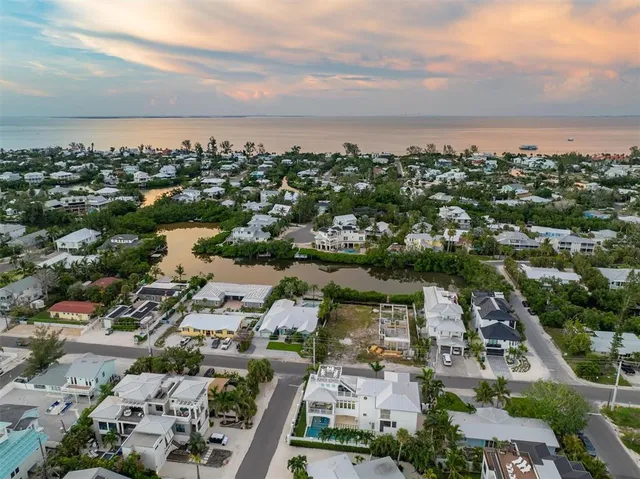 $5,995,000 | 403 North Shore Drive, Anna Maria, FL 34216