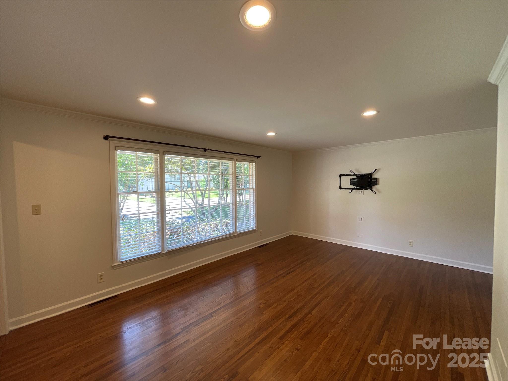 3917 Kitley Place Charlotte, NC 28210 - Photo 2 of 20