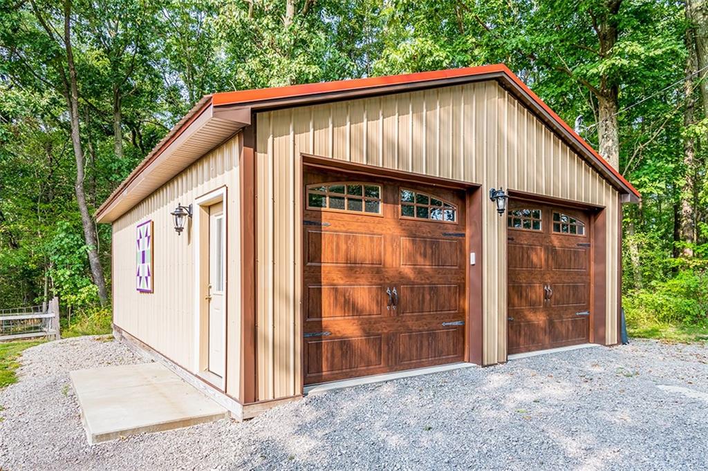 154 Holl Road Cabot, PA 16023 - Photo 2 of 25