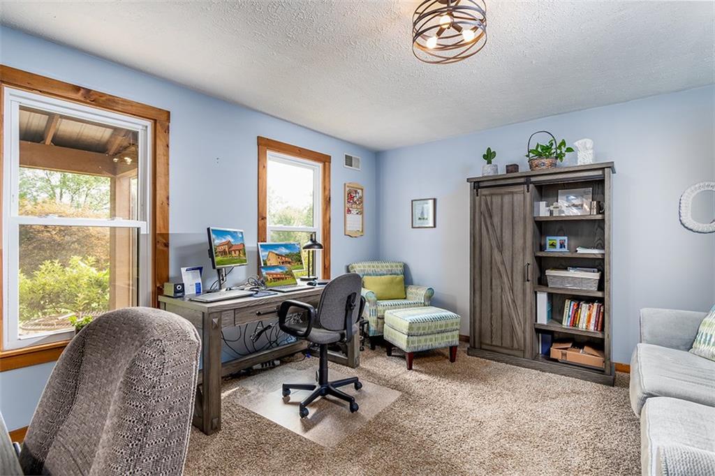 154 Holl Road Cabot, PA 16023 - Photo 15 of 25