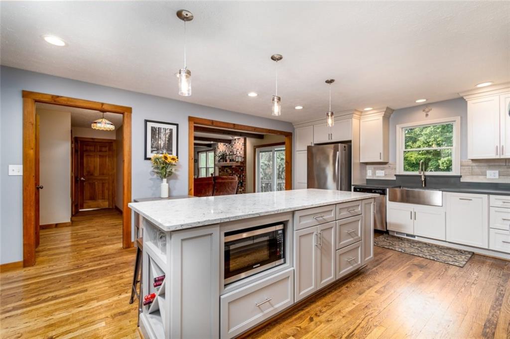 154 Holl Road Cabot, PA 16023 - Photo 9 of 25