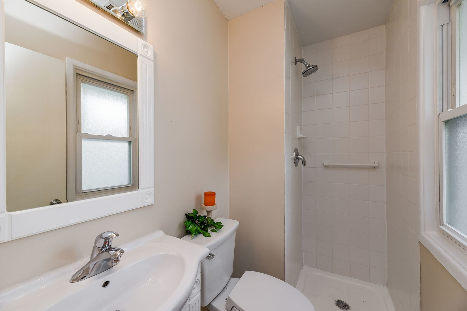 108 Oxford Road Bolingbrook, IL 60440 - Photo 8 of 13