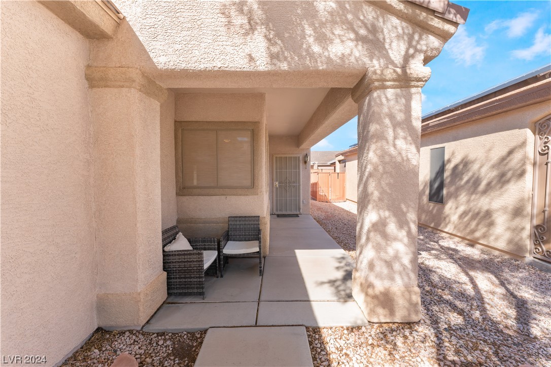 1832 Mountain Ranch Avenue Henderson, NV 89012 - Photo 3 of 28