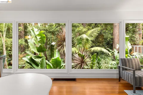 $1,398,000 | 10 Burdeck Court, Oakland, CA 94602